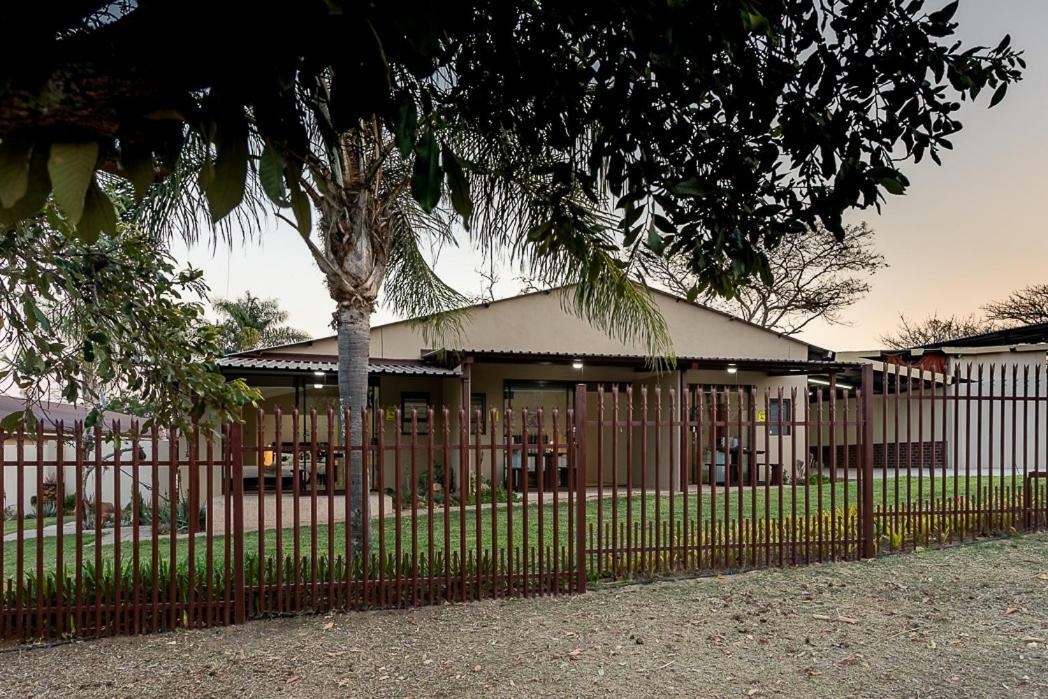 Kiyala Guest Farm Hotel Mbombela Bagian luar foto